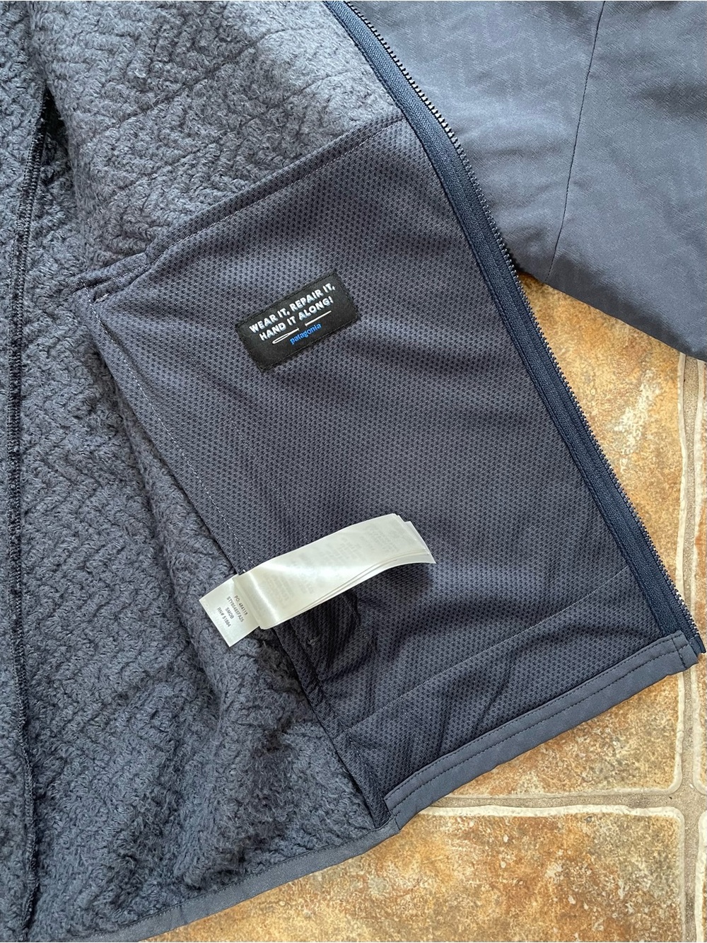 Women's R2® CrossStrata Hoody - Picture 7 of 10